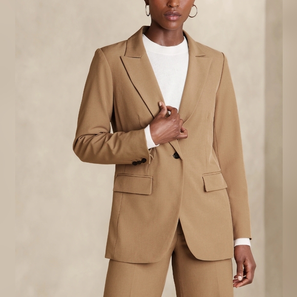 NWT BANANA REPUBLIC | One Button Blazer - Picture 3 of 6